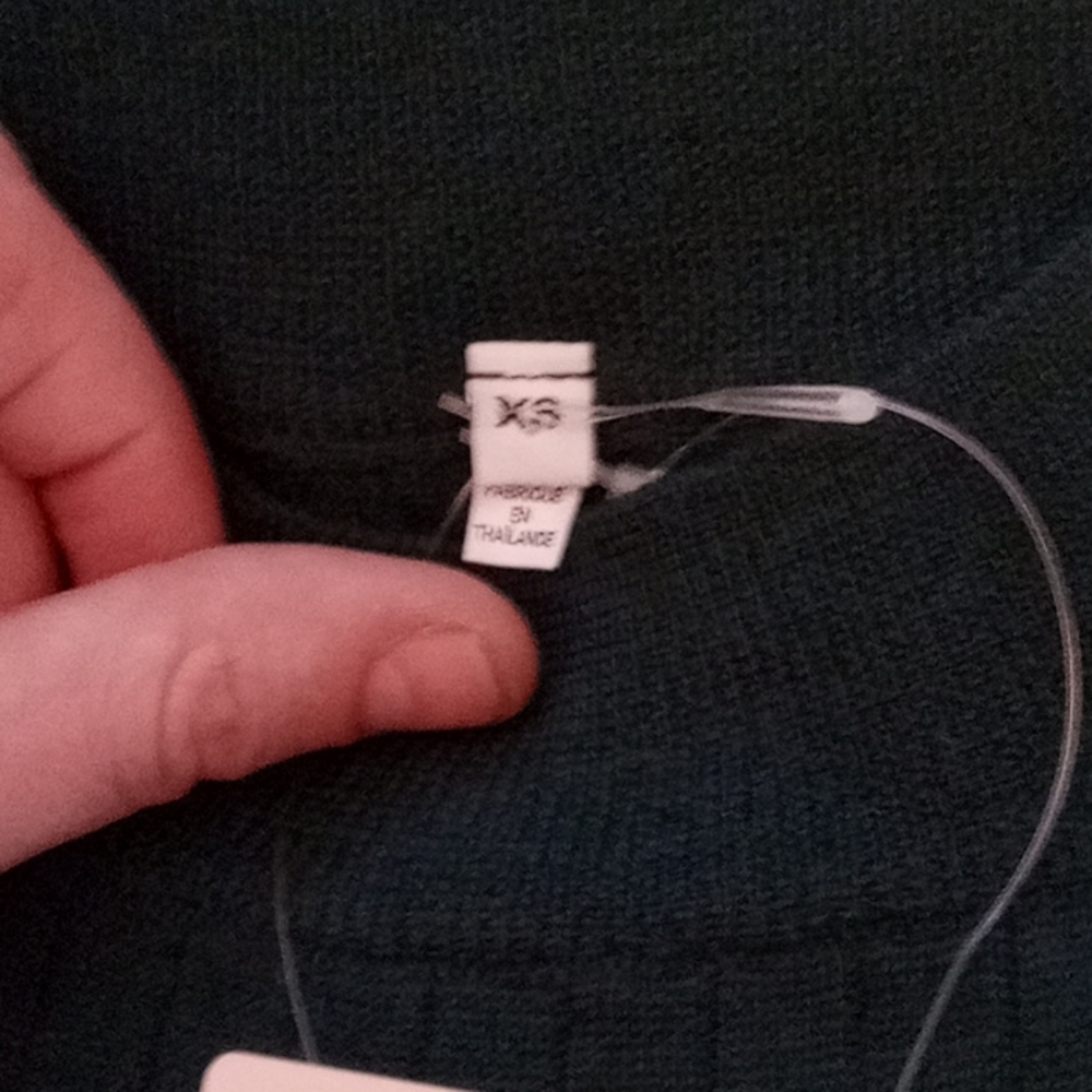 Sweater - Picture 3 of 6